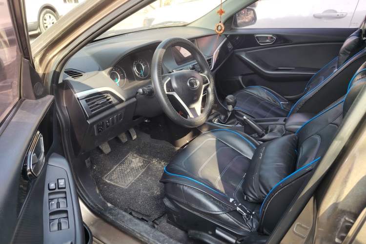 Used Soueast V5 Lingzhi 2015 Plus 1.5L Manual Smart Edition Driver Seat