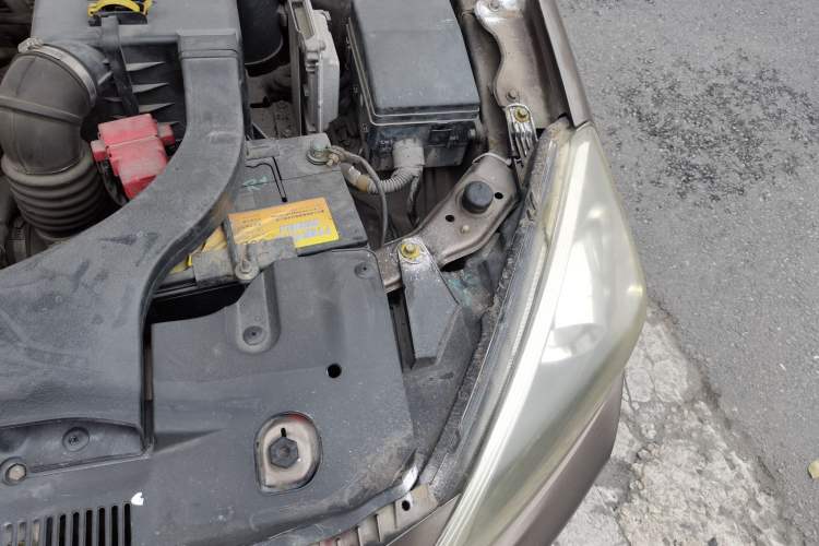 Used Soueast V5 Lingzhi 2015 Plus 1.5L Manual Smart Edition Engine Bay Left