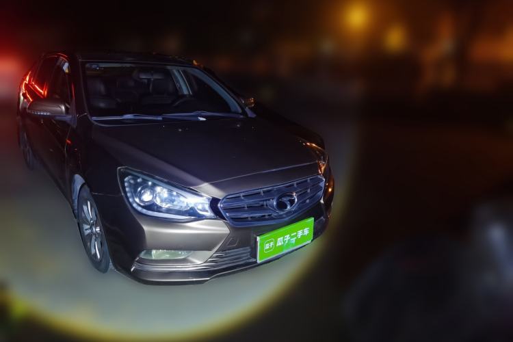 Used Soueast V5 Lingzhi 2015 Plus 1.5L Manual Smart Edition Front Right 45 Deg