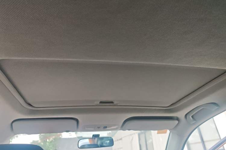 Used Soueast V5 Lingzhi 2015 Plus 1.5L Manual Smart Edition Headliner