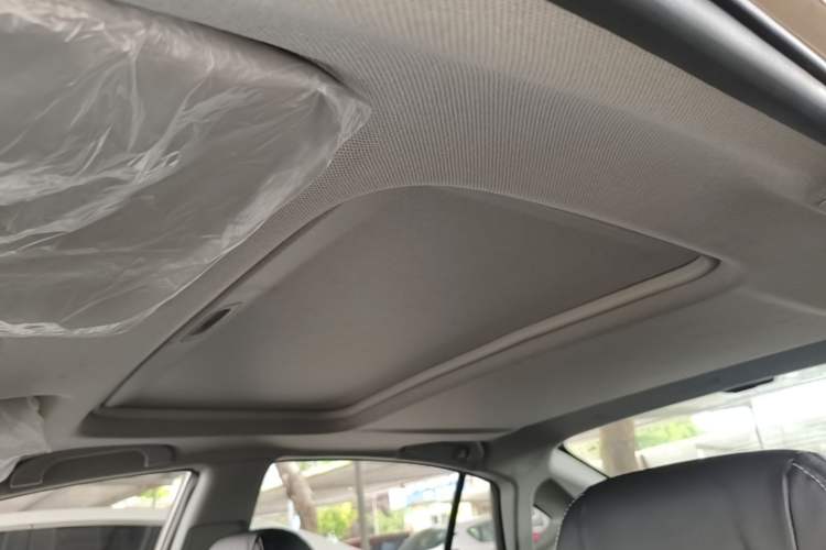 Used Soueast V5 Lingzhi 2015 Plus 1.5L Manual Smart Edition Headliner