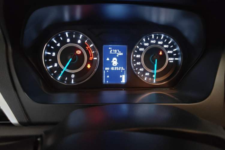 Used Soueast V5 Lingzhi 2015 Plus 1.5L Manual Smart Edition Instrument Cluster