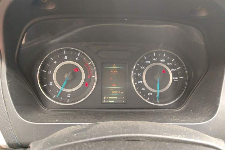 Used Soueast V5 Lingzhi 2015 Plus 1.5L Manual ZhiZun Version Instrument Cluster