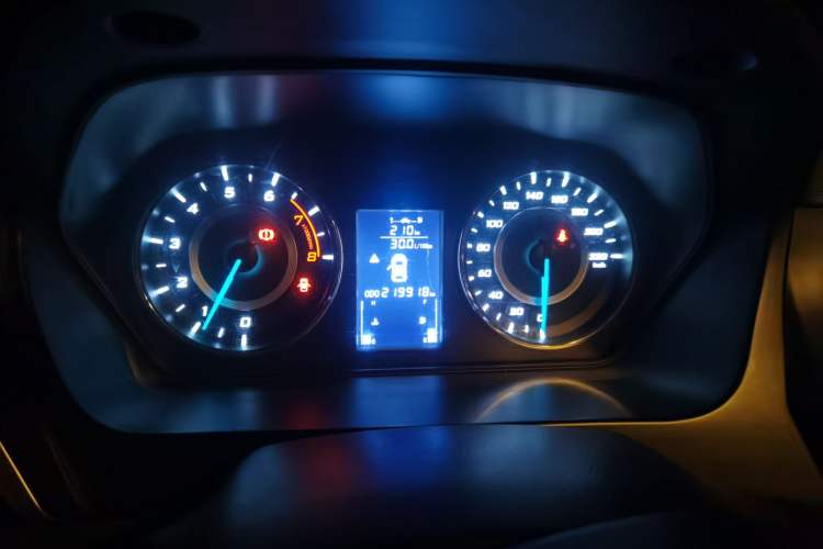 Used Soueast V5 Lingzhi 2015 Plus 1.5L Manual Smart Edition Instrument Cluster