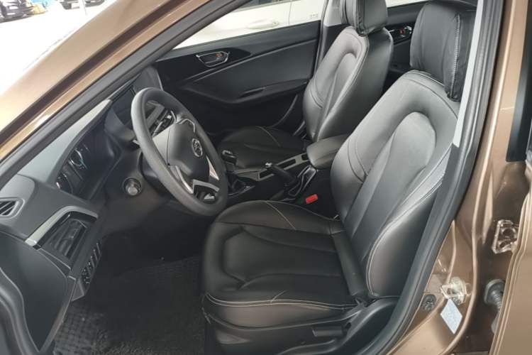 Used Soueast V5 Lingzhi 2015 Plus 1.5L Manual Smart Edition Left Front Seat