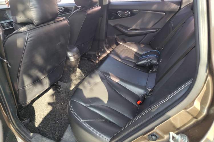 Used Soueast V5 Lingzhi 2015 Plus 1.5L Manual Smart Edition Left Rear Seat