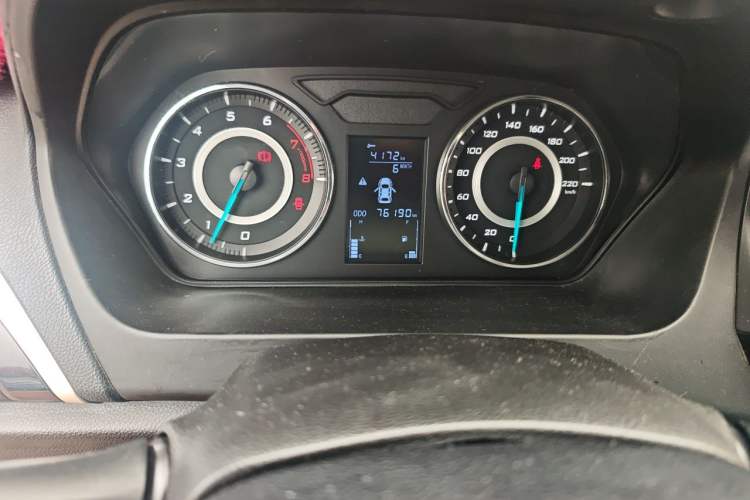 Used Soueast V5 Lingzhi 2015 Plus 1.5L Manual Smart Edition Odometer Close Up