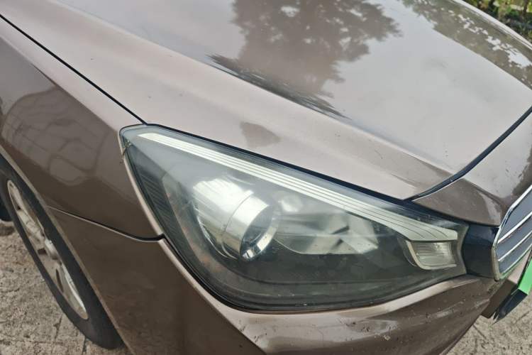 Used Soueast V5 Lingzhi 2015 Plus 1.5L Manual Smart Edition Right Front Headlight