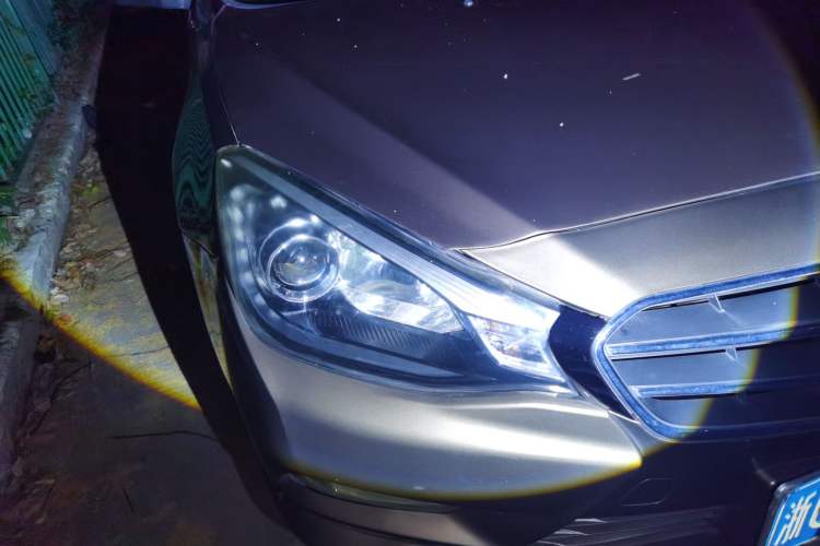 Used Soueast V5 Lingzhi 2015 Plus 1.5L Manual Smart Edition Right Front Headlight