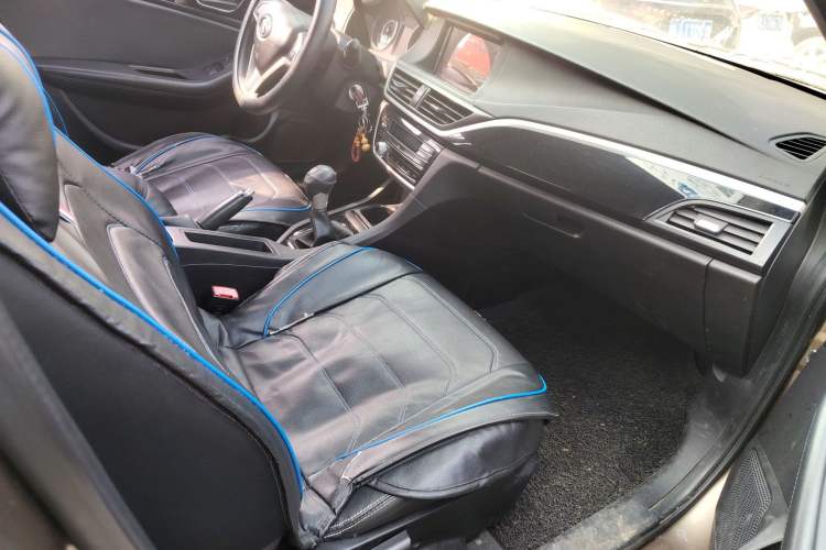 Used Soueast V5 Lingzhi 2015 Plus 1.5L Manual Smart Edition Right Front Seat