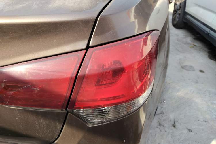 Used Soueast V5 Lingzhi 2015 Plus 1.5L Manual Smart Edition Right Rear Taillight