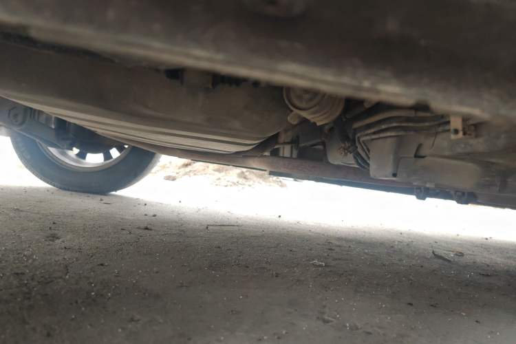 Used Soueast V5 Lingzhi 2015 1.5L Manual Comfort Model Chassis Rear Right