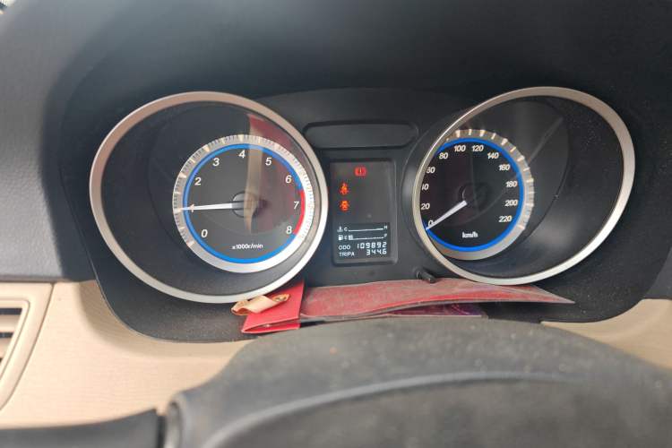 Used Soueast V5 Lingzhi 2015 1.5L Manual Comfort Model Instrument Cluster
