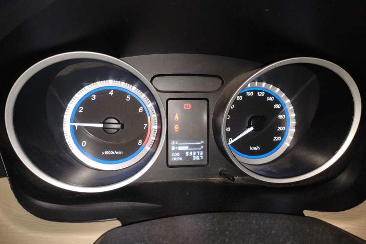 Used Soueast V5 Lingzhi 2015 1.5L Manual Comfort Model Instrument Cluster