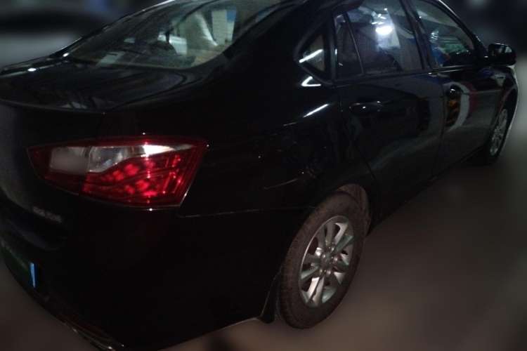 Used Soueast V5 Lingzhi 2015 1.5L Manual Comfort Model Rear Right 45 Deg