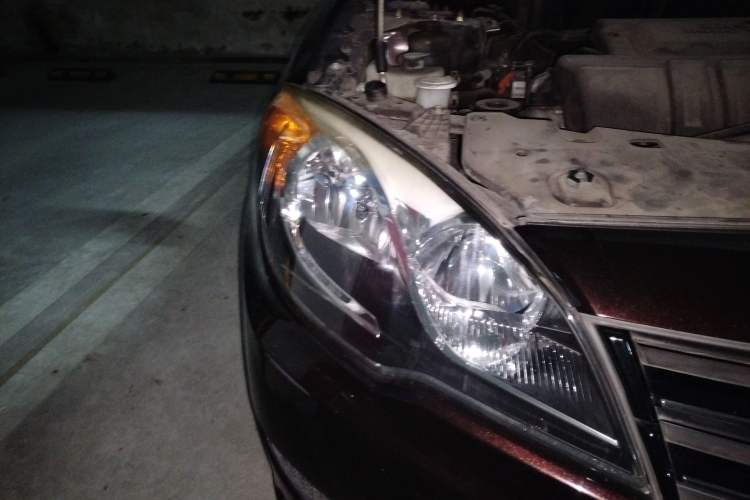 Used Soueast V5 Lingzhi 2015 1.5L Manual Comfort Model Right Front Headlight