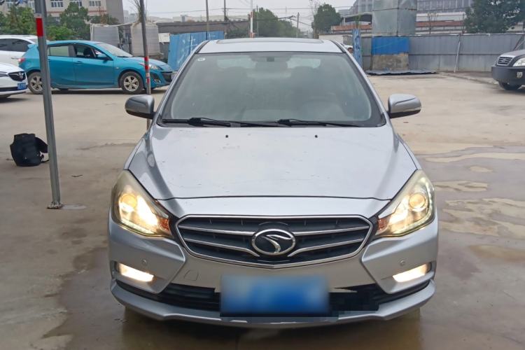 Used Soueast V5 Lingzhi 2015 Plus 1.5L Manual ZhiZun Version Front