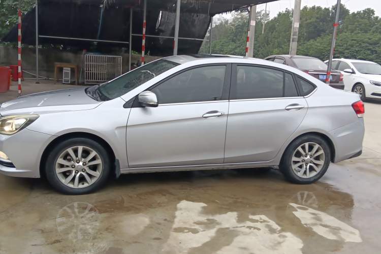 Used Soueast V5 Lingzhi 2015 Plus 1.5L Manual ZhiZun Version Left Side