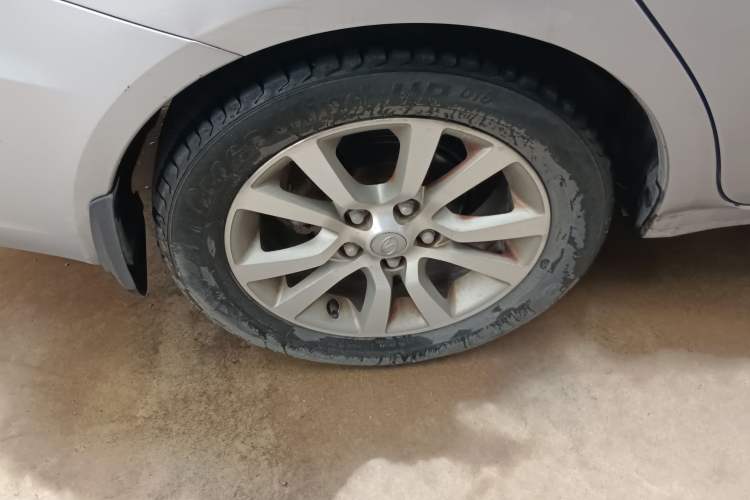 Used Soueast V5 Lingzhi 2015 Plus 1.5L Manual ZhiZun Version Right Rear Wheel Hub