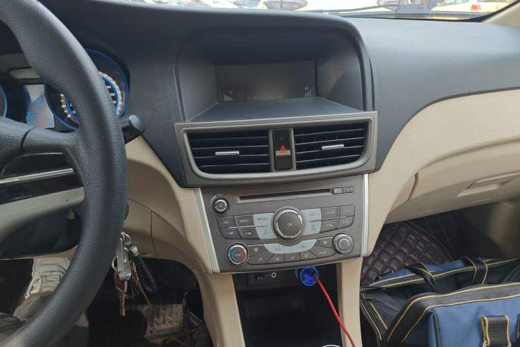 Used Soueast V5 Lingzhi 2015 1.5L Manual Classic Edition Audio And AC Panel