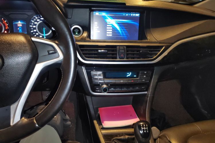 Used Soueast V5 Lingzhi 2015 Plus 1.5L Manual ZhiZun Version Audio And AC Panel