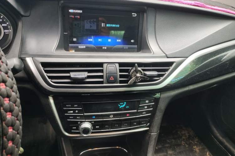 Used Soueast V5 Lingzhi 2015 Plus 1.5L Manual Smart Edition Audio And AC Panel