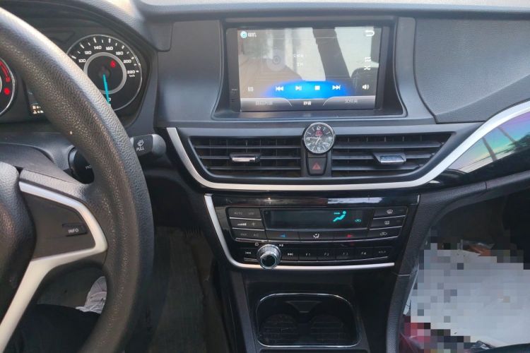 Used Soueast V5 Lingzhi 2015 Plus 1.5L Manual Smart Edition Audio And AC Panel