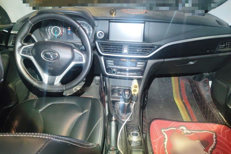 Used Soueast V5 Lingzhi 2015 Plus 1.5L Manual ZhiZun Version Center Console