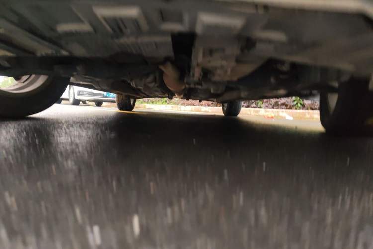 Used Soueast V5 Lingzhi 2015 Plus 1.5L Manual ZhiZun Version Chassis Front