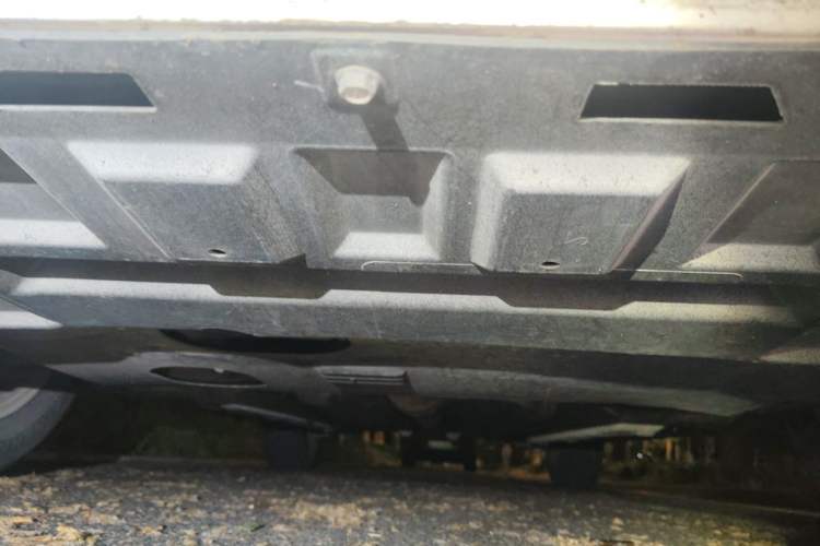 Used Soueast V5 Lingzhi 2015 Plus 1.5L Manual ZhiZun Version Chassis Front