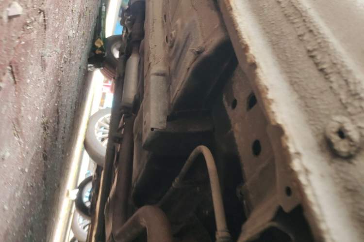 Used Soueast V5 Lingzhi 2015 Plus 1.5L Manual Smart Edition Chassis Rear Left
