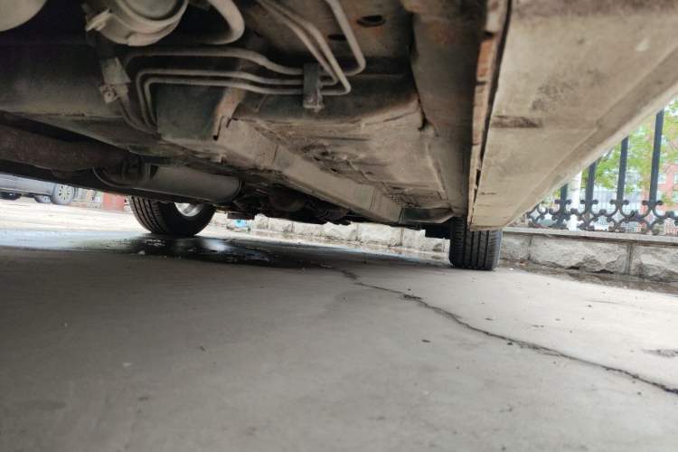 Used Soueast V5 Lingzhi 2015 Plus 1.5T CVT Intelligent Control Version Chassis Rear Right