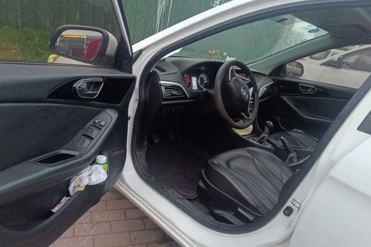 Used Soueast V5 Lingzhi 2015 Plus 1.5L Manual Smart Edition Driver Seat