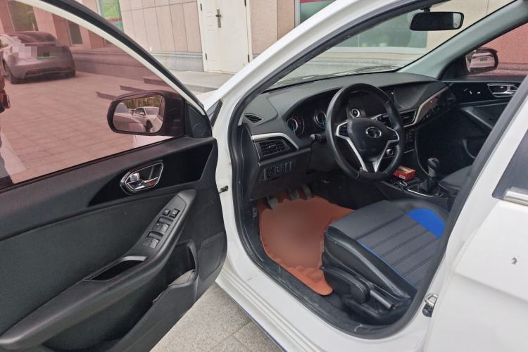 Used Soueast V5 Lingzhi 2015 Plus 1.5L Manual Jazz Model Driver Seat