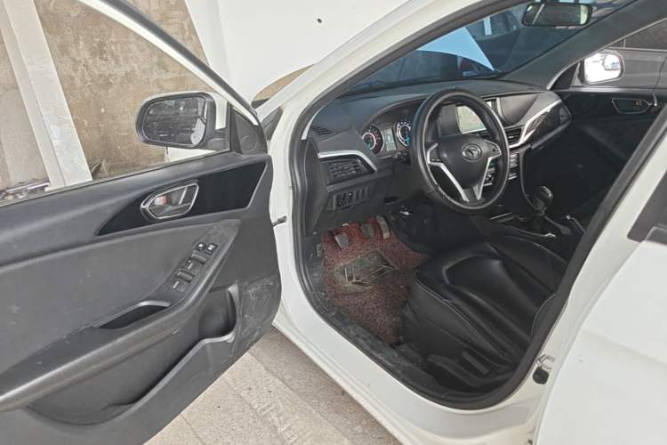 Used Soueast V5 Lingzhi 2015 Plus 1.5L Manual Smart Edition Driver Seat