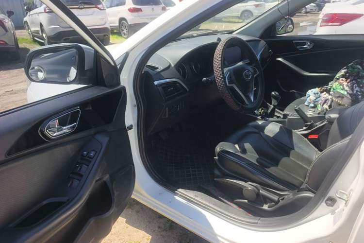 Used Soueast V5 Lingzhi 2015 Plus 1.5L Manual ZhiZun Version Driver Seat