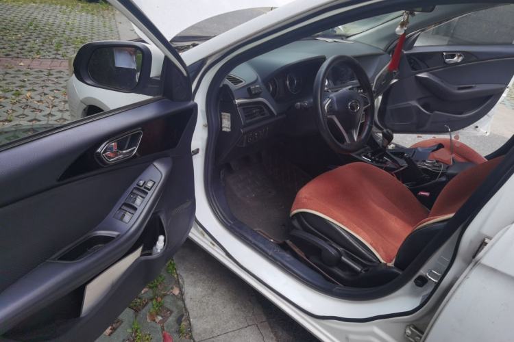 Used Soueast V5 Lingzhi 2015 Plus 1.5L Manual ZhiZun Version Driver Seat