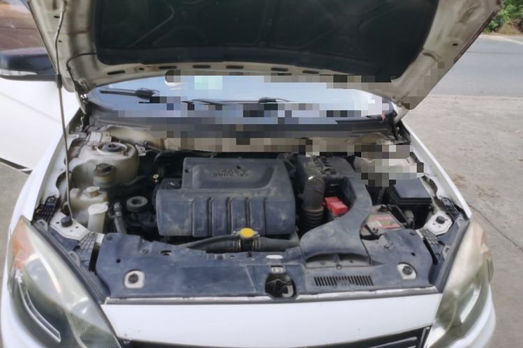 Used Soueast V5 Lingzhi 2015 1.5L Manual Jazz Edition Engine Bay