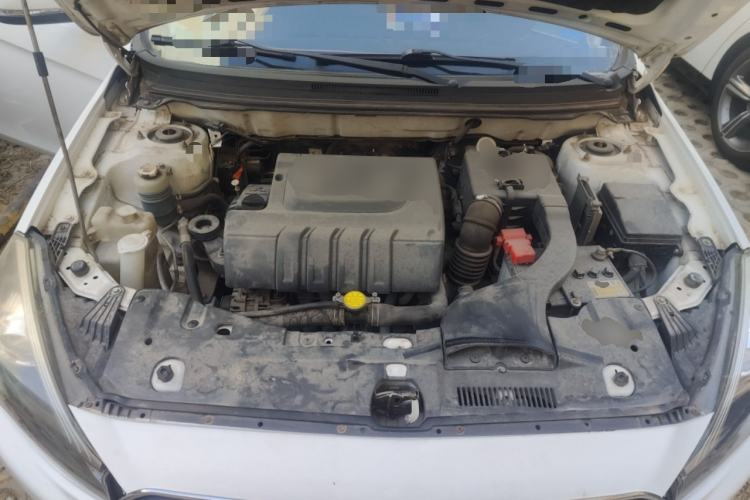 Used Soueast V5 Lingzhi 2015 Plus 1.5L Manual Smart Edition Engine Bay