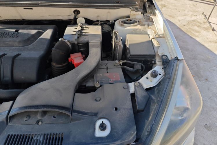 Used Soueast V5 Lingzhi 2015 Plus 1.5L Manual Smart Edition Engine Bay Left