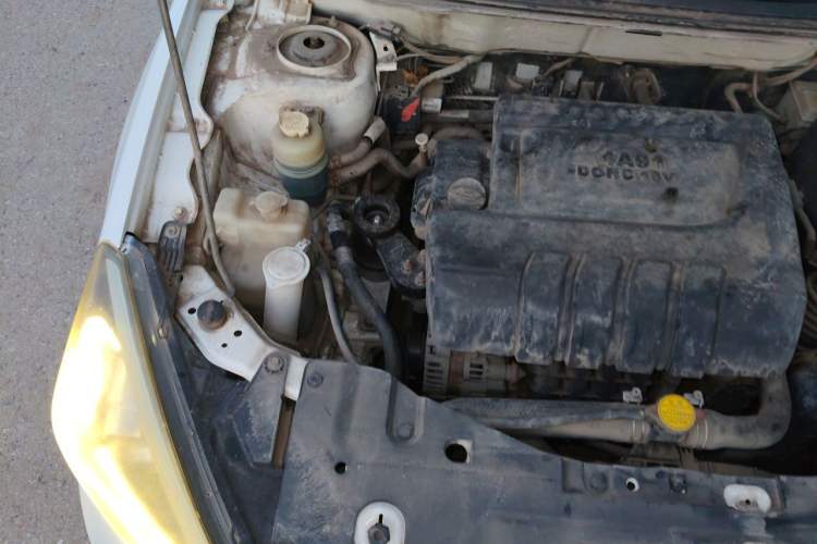 Used Soueast V5 Lingzhi 2015 Plus 1.5L Manual Smart Edition Engine Bay Right