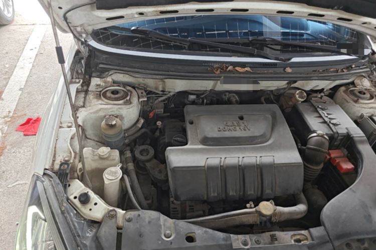 Used Soueast V5 Lingzhi 2015 Plus 1.5L Manual Smart Edition Engine Bay Right