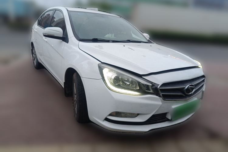 Used Soueast V5 Lingzhi 2015 Plus 1.5L Manual Smart Edition Front Right 45 Deg