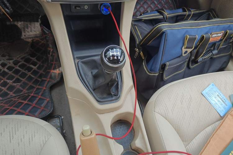 Used Soueast V5 Lingzhi 2015 1.5L Manual Classic Edition Gear Lever