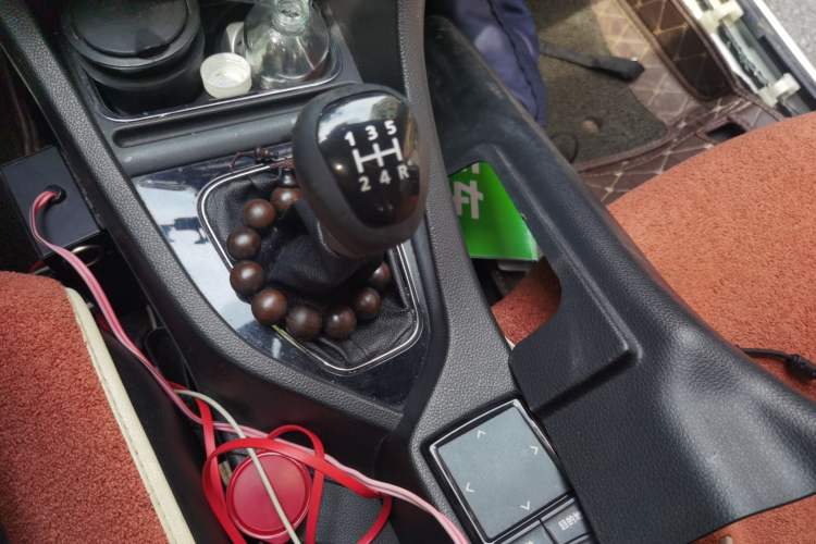 Used Soueast V5 Lingzhi 2015 Plus 1.5L Manual ZhiZun Version Gear Lever