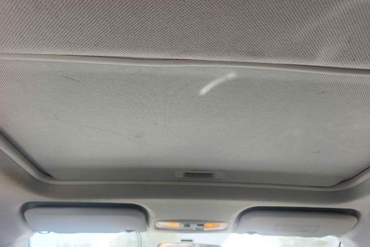 Used Soueast V5 Lingzhi 2015 Plus 1.5L Manual ZhiZun Version Headliner
