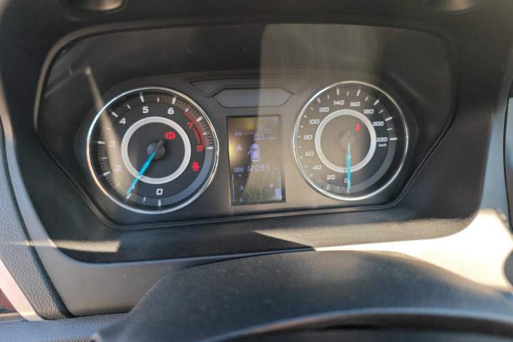Used Soueast V5 Lingzhi 2015 Plus 1.5L Manual Smart Edition Instrument Cluster