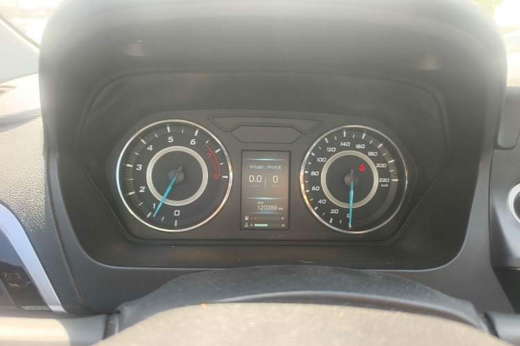 Used Soueast V5 Lingzhi 2015 Plus 1.5L Manual ZhiZun Version Instrument Cluster
