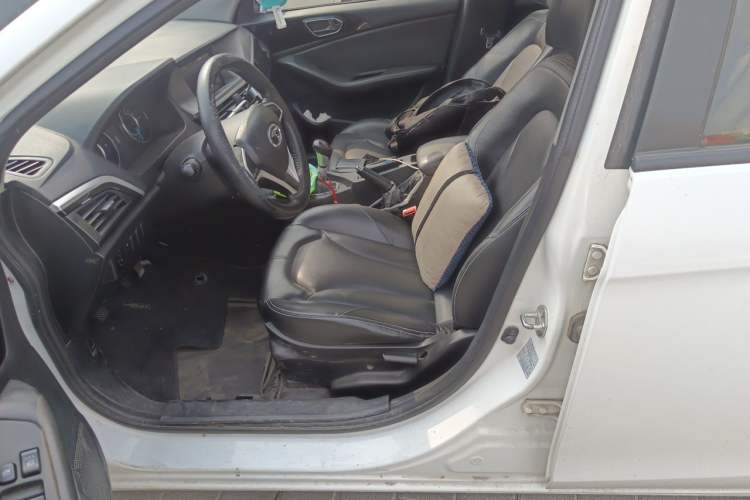 Used Soueast V5 Lingzhi 2015 Plus 1.5L Manual Smart Edition Left Front Seat