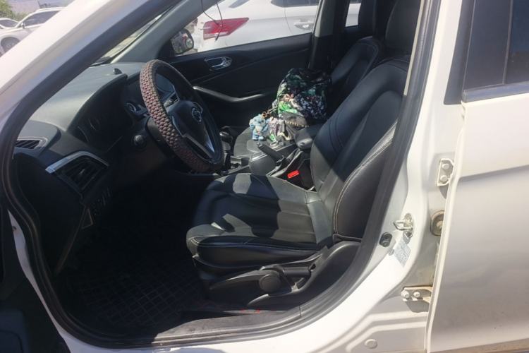 Used Soueast V5 Lingzhi 2015 Plus 1.5L Manual ZhiZun Version Left Front Seat